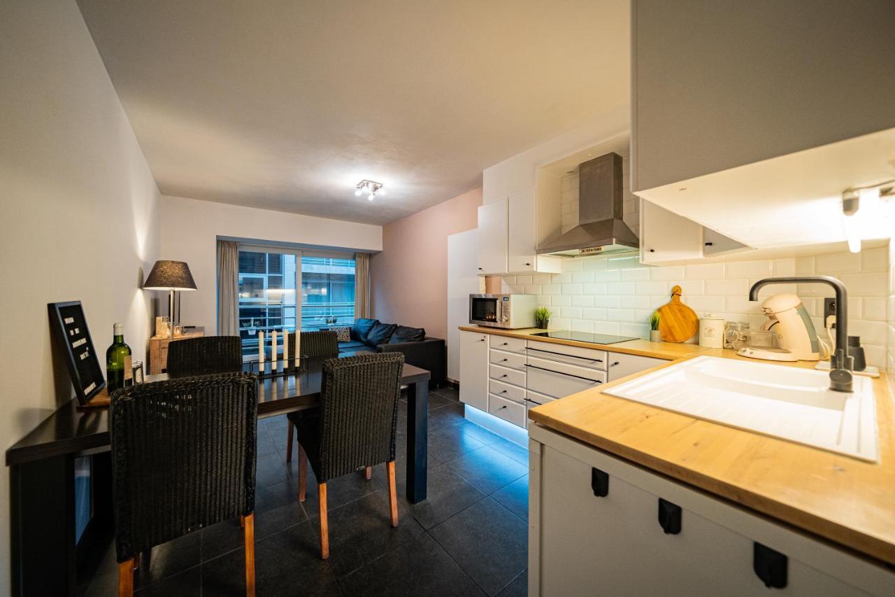 Appartement Miete - Dichtbij Strand En Winkels Bredene Esterno foto